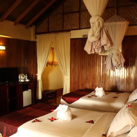 Diamond Hotel Нгапали Екстериор снимка