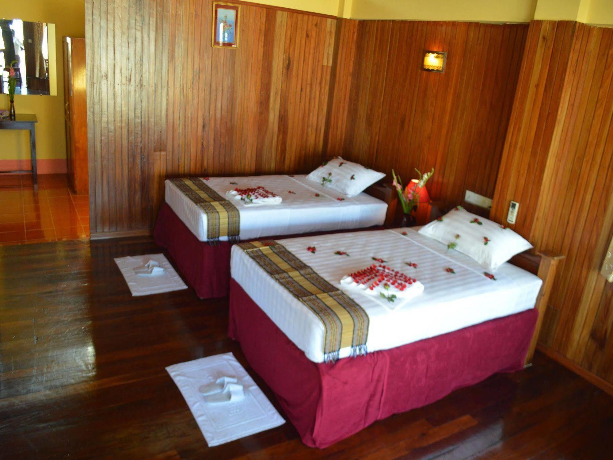 Diamond Hotel Нгапали Екстериор снимка