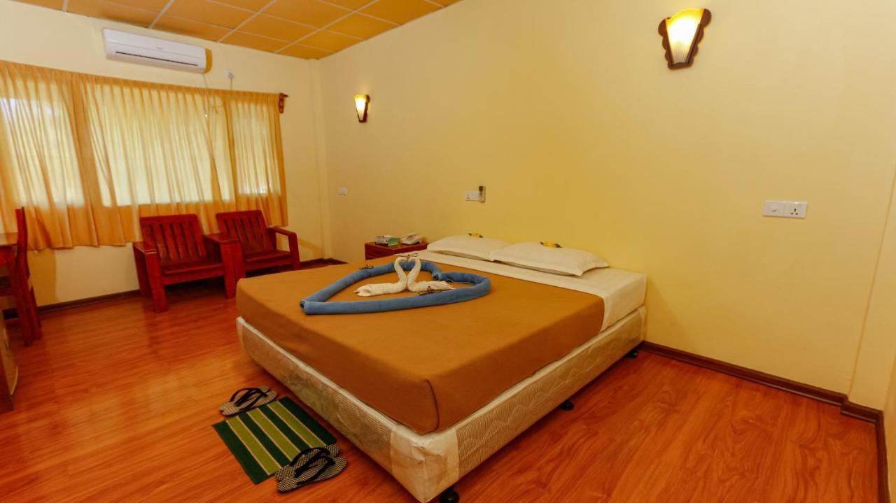 Diamond Hotel Нгапали Екстериор снимка